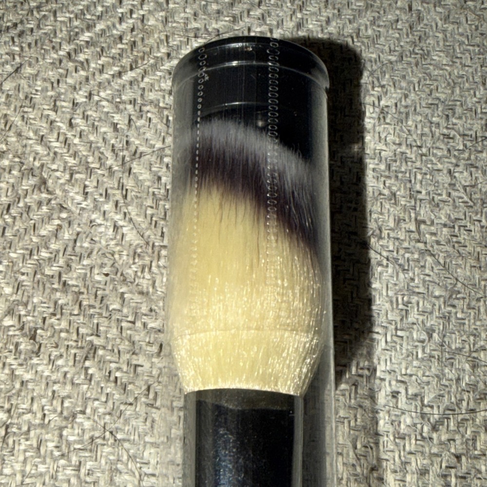 IT Cosmetics‎ Heavenly Luxe French Boutique Blush Brush #4 angled contour brush - Picture 3 of 4